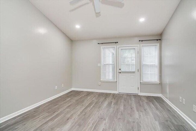 Building Photo - 3013 Abba Dr