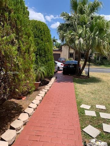 Building Photo - 9516 SW 148th Avenue Cir E