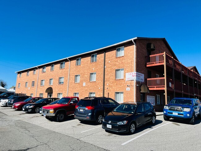 Building Photo - * RE-RENTAL AVAILABLE 8/14/26 * 4 Bedroom, 2 Bath Apartment