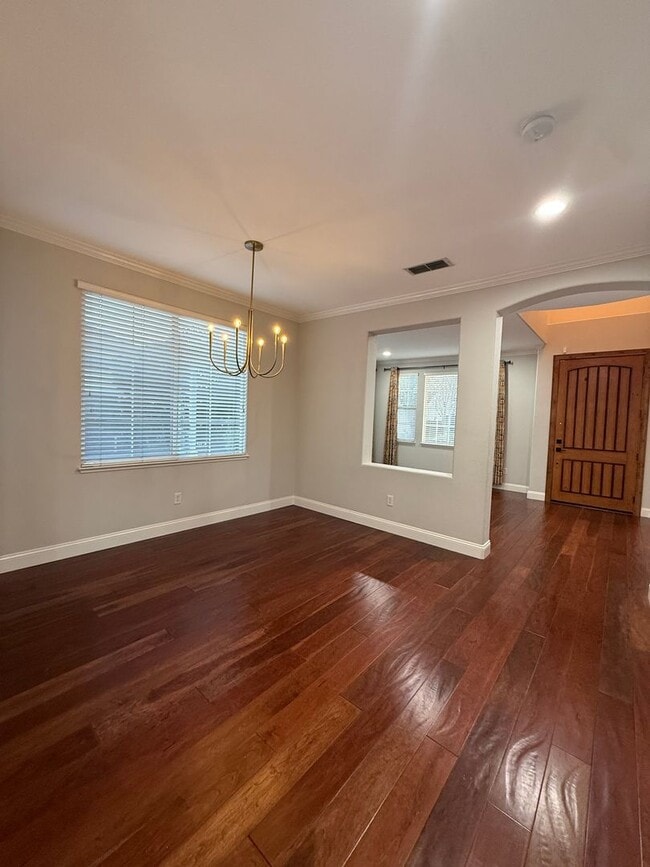 Building Photo - Available today - West Lake Estate 4/3 home