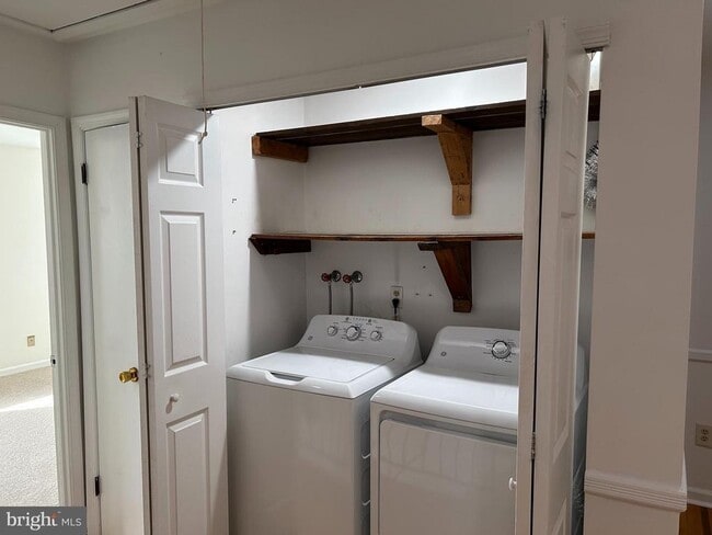 Building Photo - 25 Constitution Ave