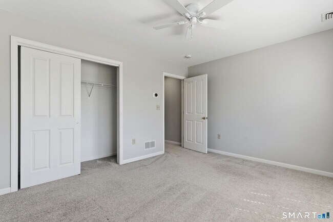 Building Photo - 5 Pierson Green