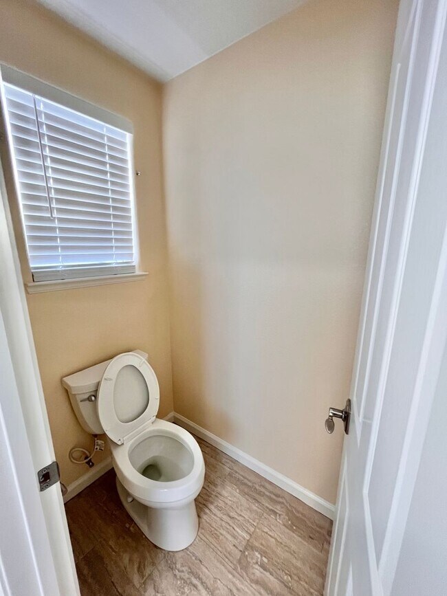 Building Photo - Beautifully Remodeled 4-Bedroom, 2.5 Bath ...