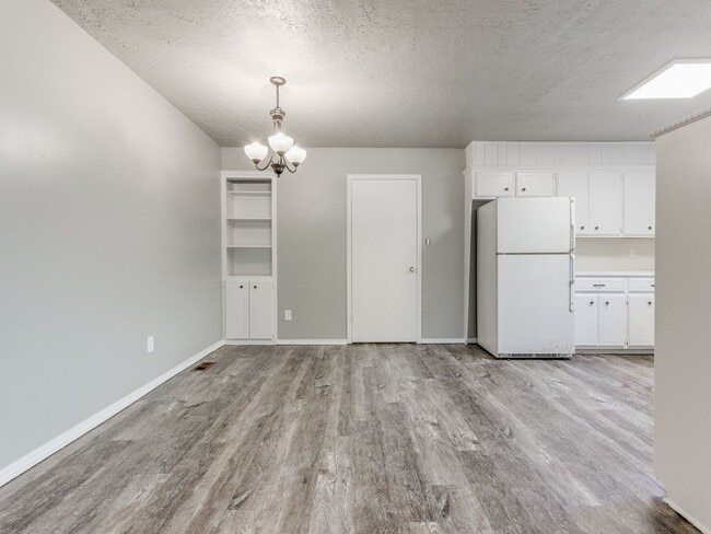 Building Photo - Recently Remodeled home in Norman