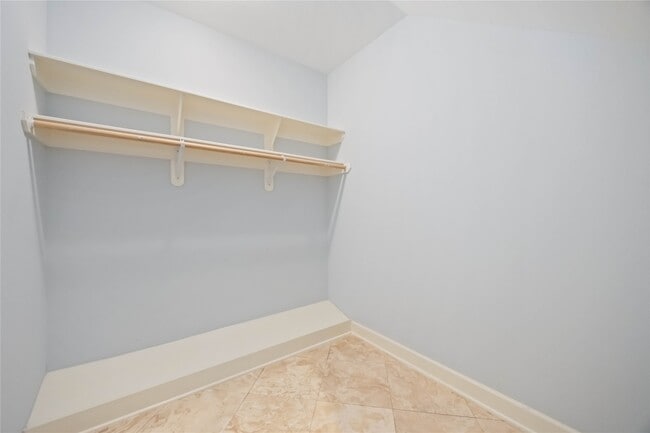 Building Photo - 609 Rutland St