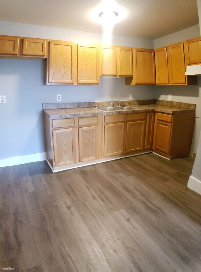 Building Photo - 2 br, 1 bath  - Ayre Village Commons D27