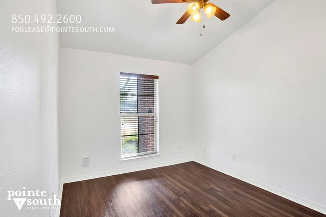 Building Photo - 33633 Field Stone Ln