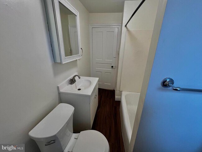 Building Photo - 66 Market St