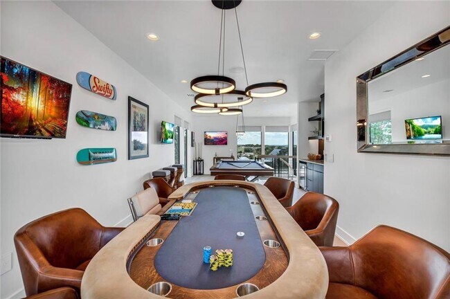 Building Photo - 4811 Timberline Dr