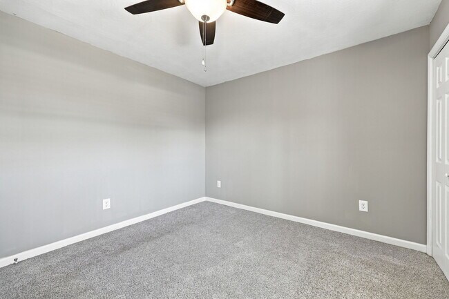 Building Photo - 1305 Yeadon Rd
