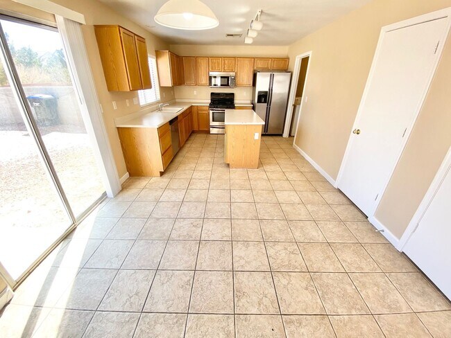 Building Photo - WONDERFULL 2STORY WITH 3 BEDROOM,  LOFT & 2 CAR GARAGE