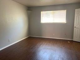 Building Photo - 304 Smith St