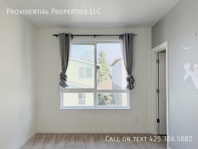 Building Photo - 14669 36th Ave NE