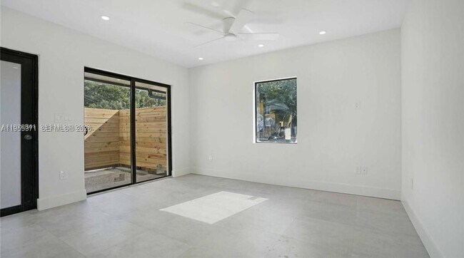 Building Photo - 1119 W Las Olas Blvd