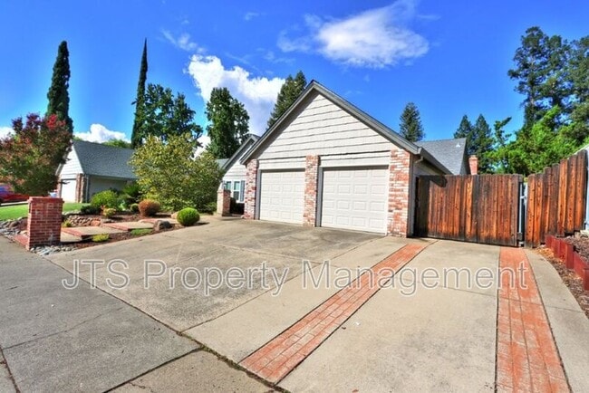 Building Photo - 9221 Rock Canyon Way