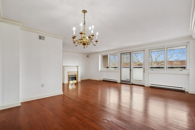 Building Photo - 1 Euclid Ave