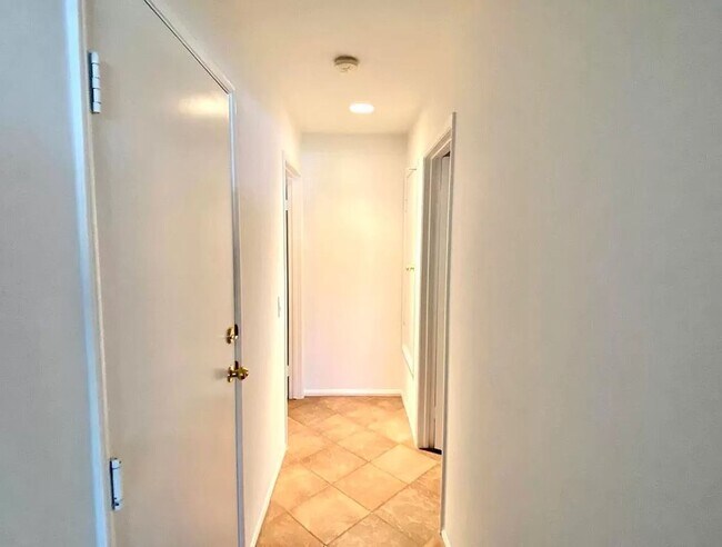 Building Photo - 3bed 3bath w/Pool La Quinta House for rent