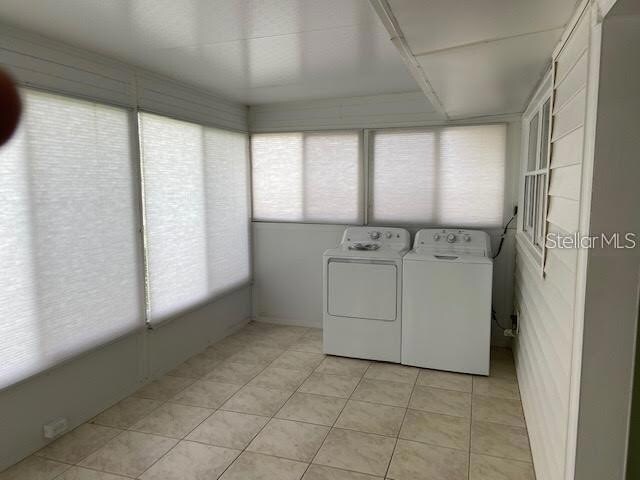 Building Photo - 205 Andover Pl N