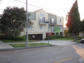 Building Photo - 3031 Grand View Blvd