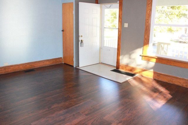 Building Photo - 281 W 5th St