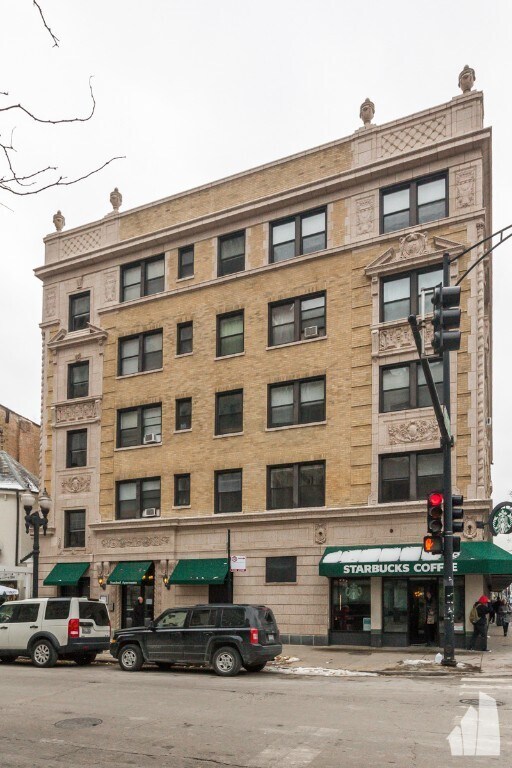 Building Photo - 1164 N Dearborn-313