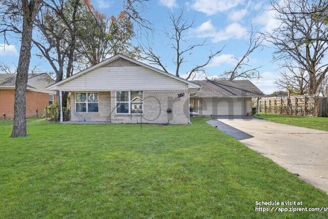 Building Photo - 502 Forest Cir