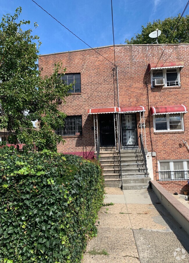 Building Photo - 229 ST