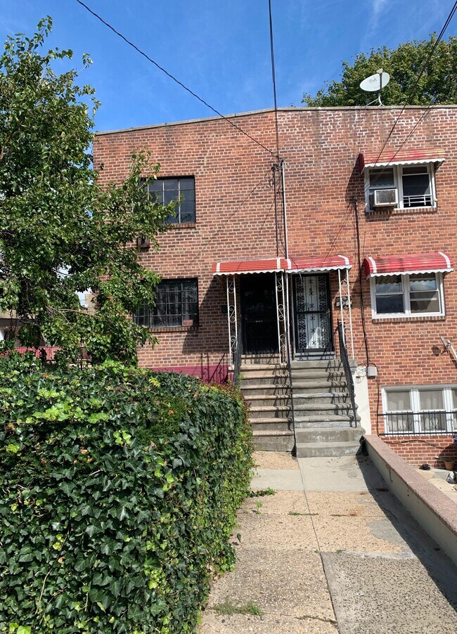 Primary Photo - 229 ST
