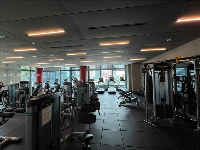 Building Photo - 1080 Brickell Ave