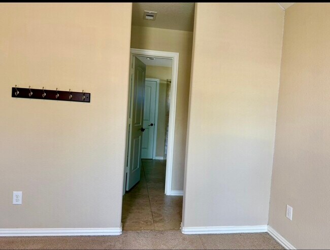 Building Photo - 10314 Hatcher Dr
