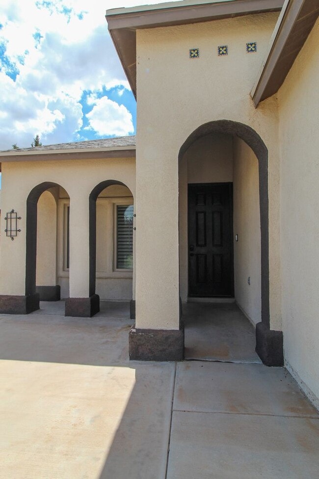 Building Photo - 2209 Honour Point Pl