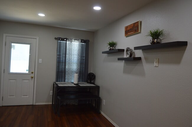 Building Photo - 20603 Liatris Ln