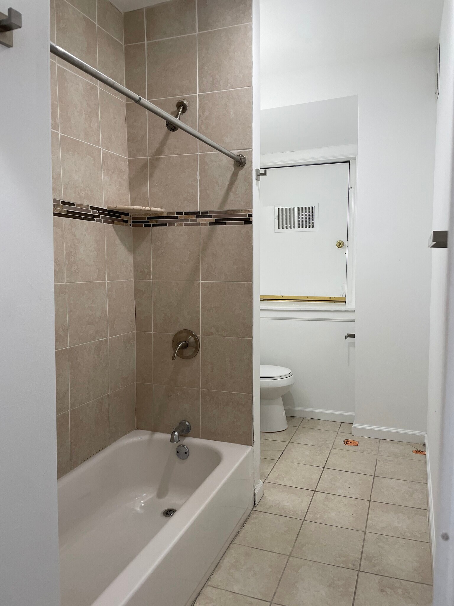 Building Photo - 4128 Parkside Ave