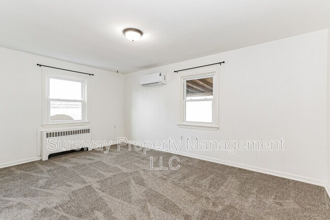 Building Photo - 1097 Richardson Ave