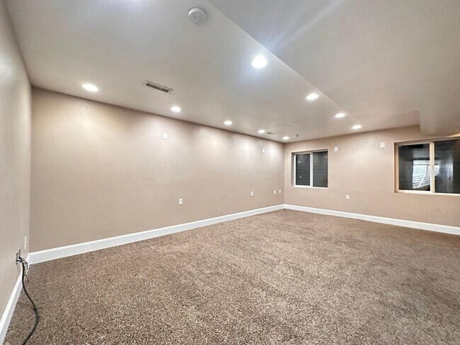 Building Photo - Great Lehi home Available Soon!