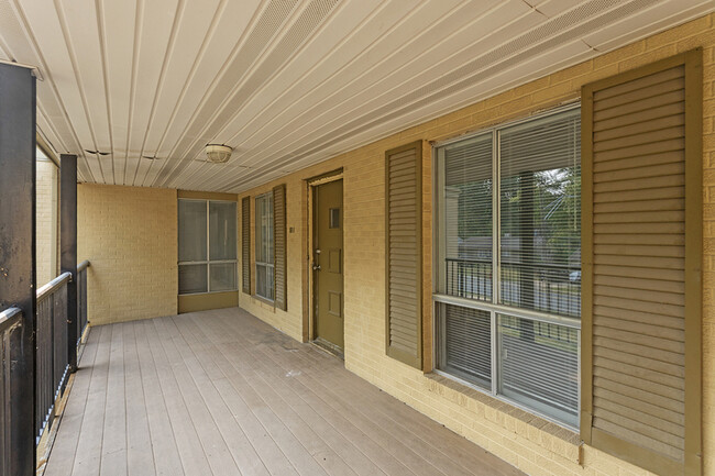 Building Photo - 506 W 89th St