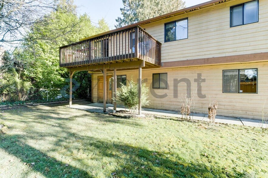 Building Photo - 14325 19th Ave NE