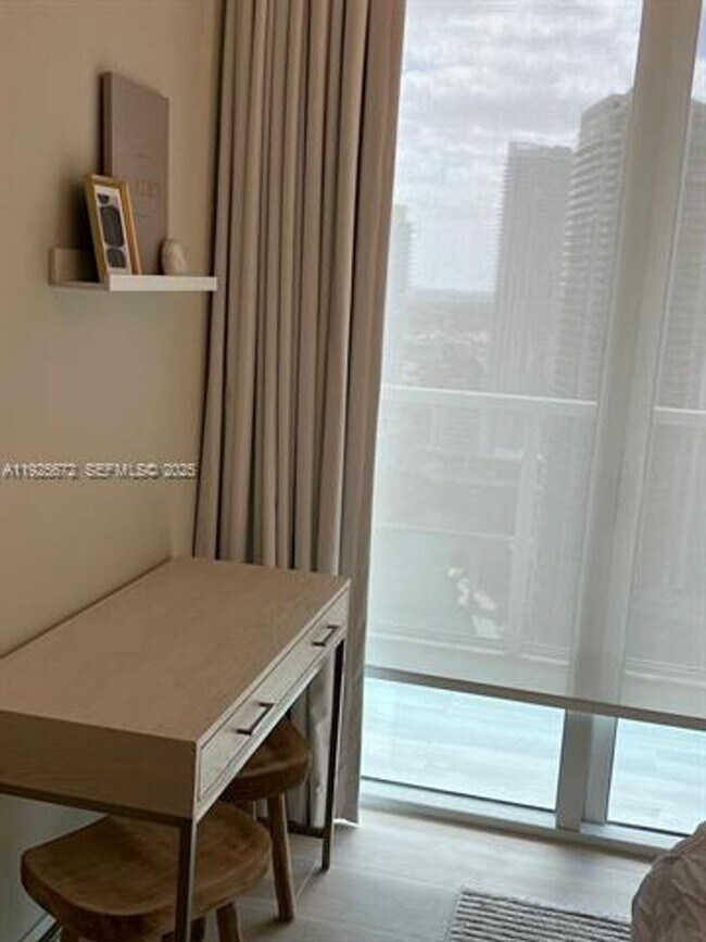 Building Photo - 31 SE 5th St