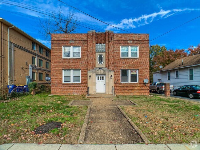 Building Photo - 4104 Queensbury Rd