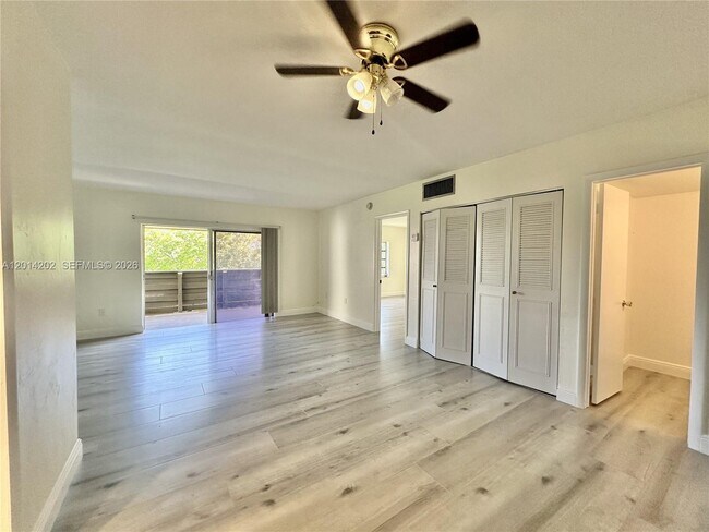 Building Photo - 8335 SW 72nd Ave
