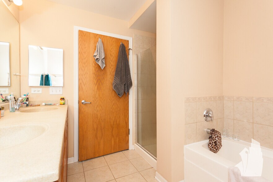 Building Photo - 1250 S Indiana Pkwy