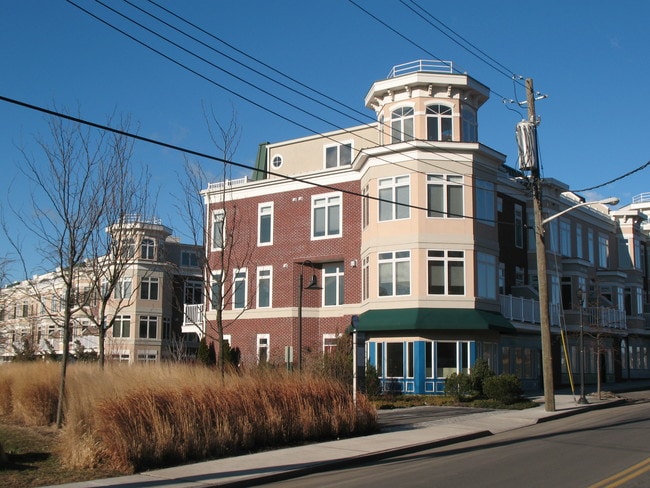 Building Photo - Ichabod's Landing