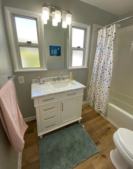 Building Photo - 5840 Allott Ave