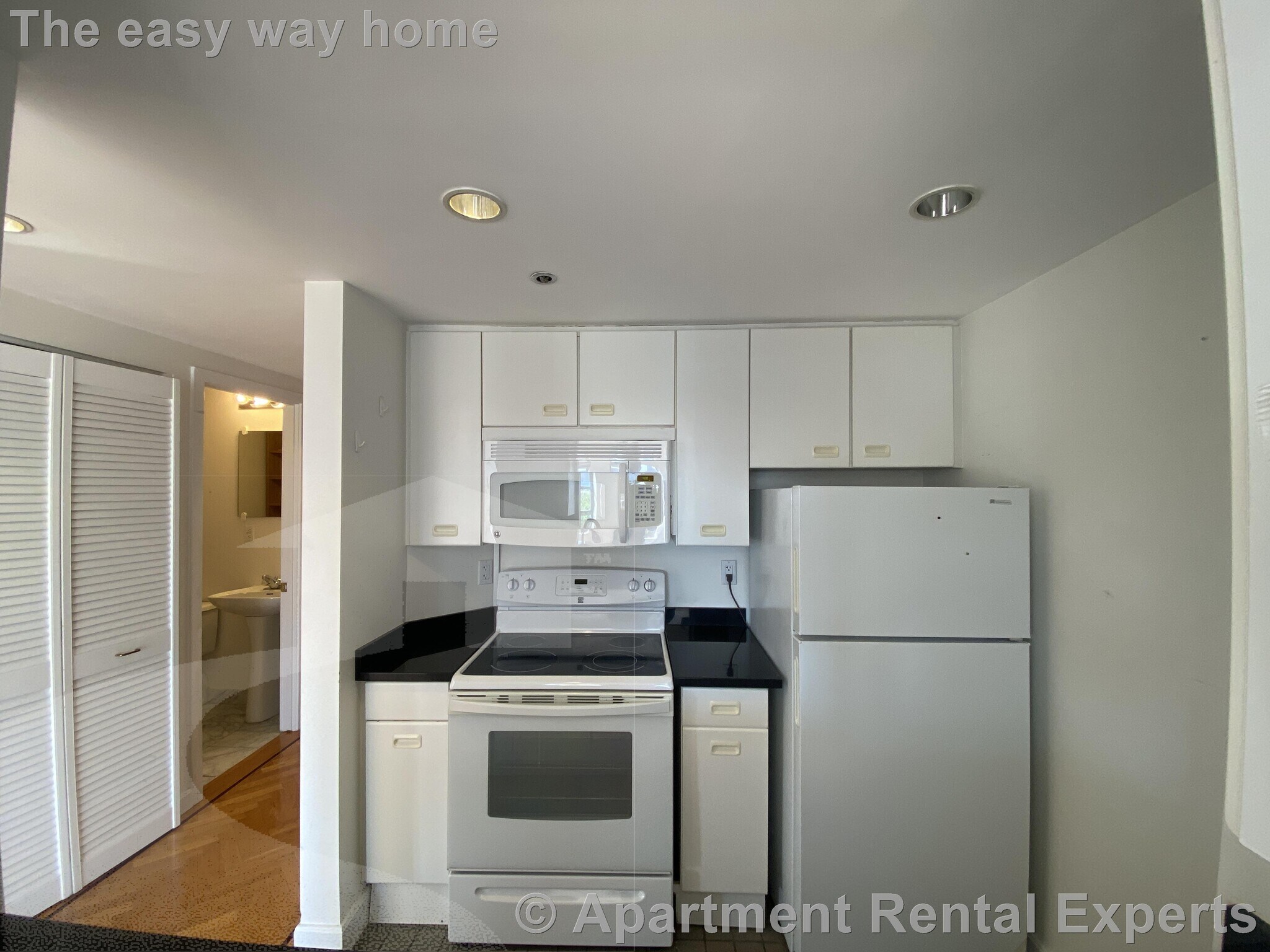 Building Photo - 931 Massachusetts Ave