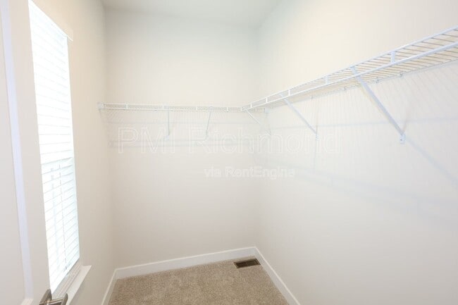 Building Photo - 2854 Calgary Ln