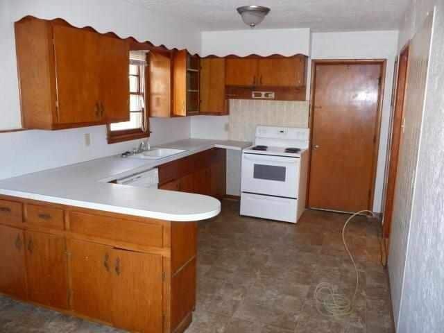 Building Photo - Cozy Family Home