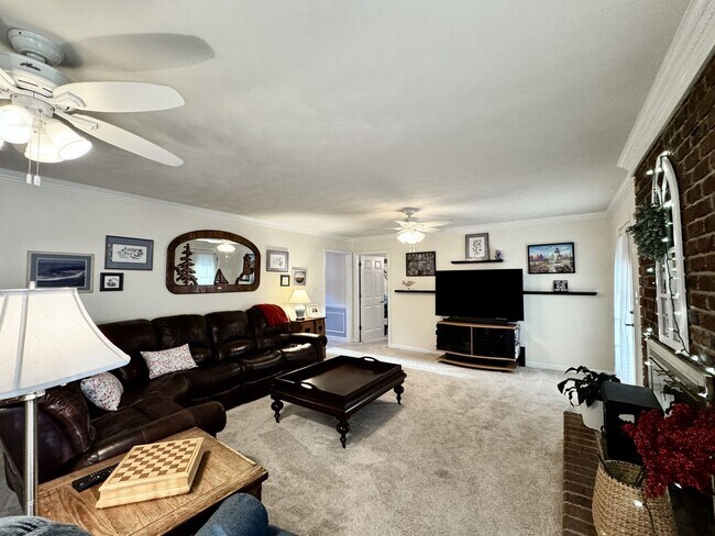 Building Photo - Fabulous 4-Bedroom Home w/2-Car Attached Garage! Dog Friendly - Screened Porch!
