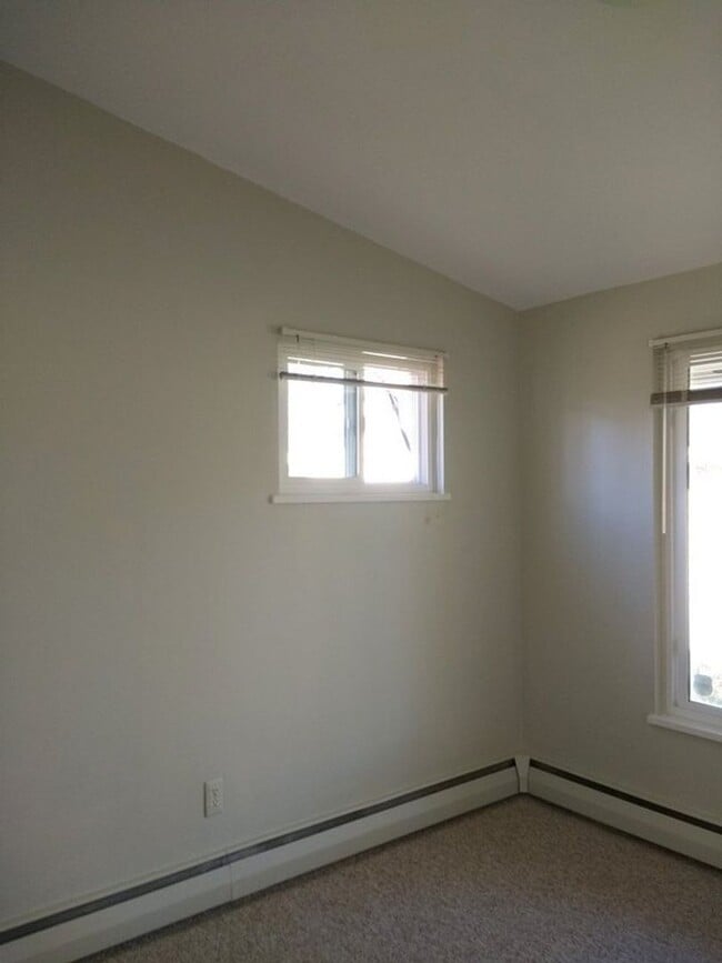 Building Photo - 5054 Park Rd