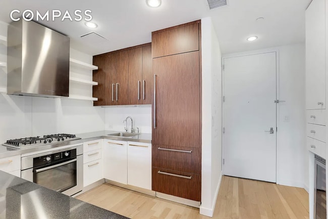 Building Photo - Chelsea 1 Bed W/D &amp; Balcony $6800