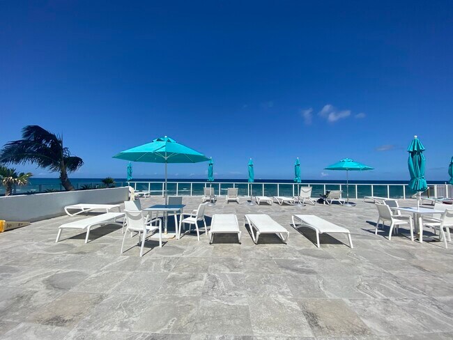 Building Photo - 3450 S Ocean Blvd